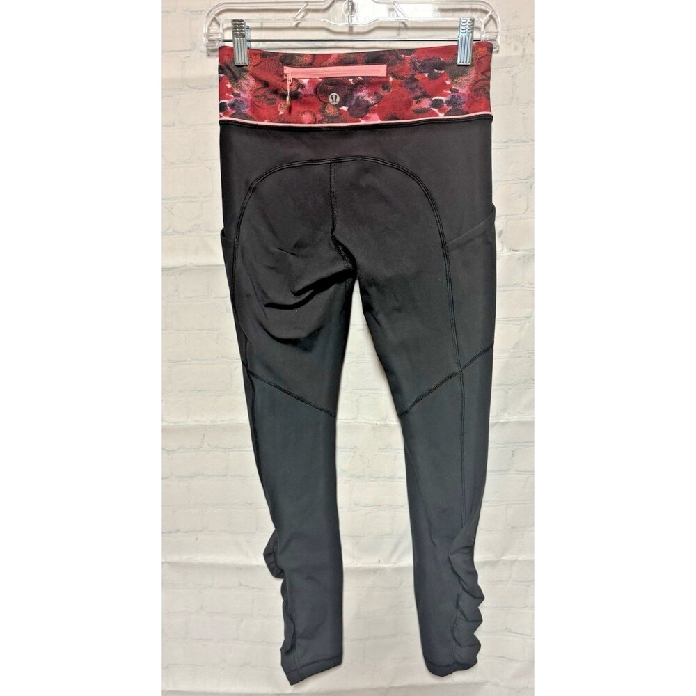 LULULEMON black ruched ruffle leggings size 4 Side pockets red band - Picture 7 of 9